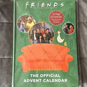 NEW Friends Official 25 Day Christmas Advent Calendar in plastic